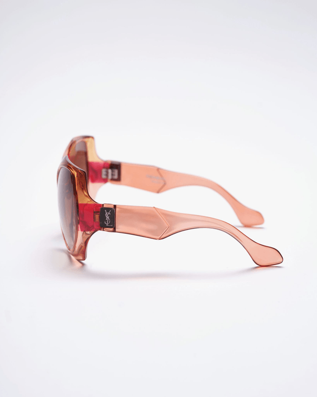A7019 - Yves Saint Laurent - France - 1970s